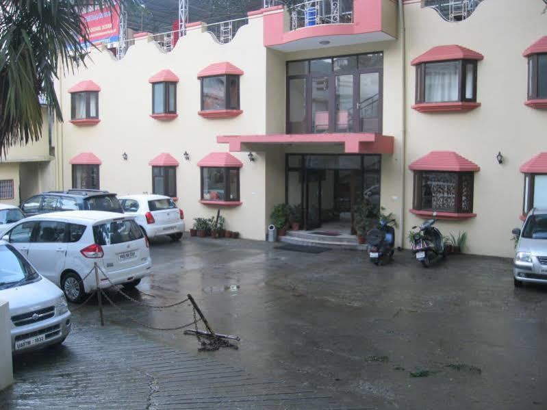 Hotel Treebo Trend Mussoorie Club Dehradun Zewnętrze zdjęcie